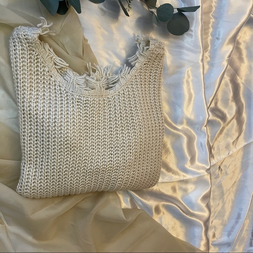Crop Frayed Sweater